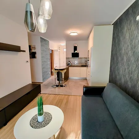 Grand 18 Apartamento *